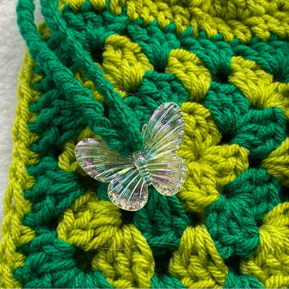 Green Crochet Drawstring Pouch - Picture 2 of 5